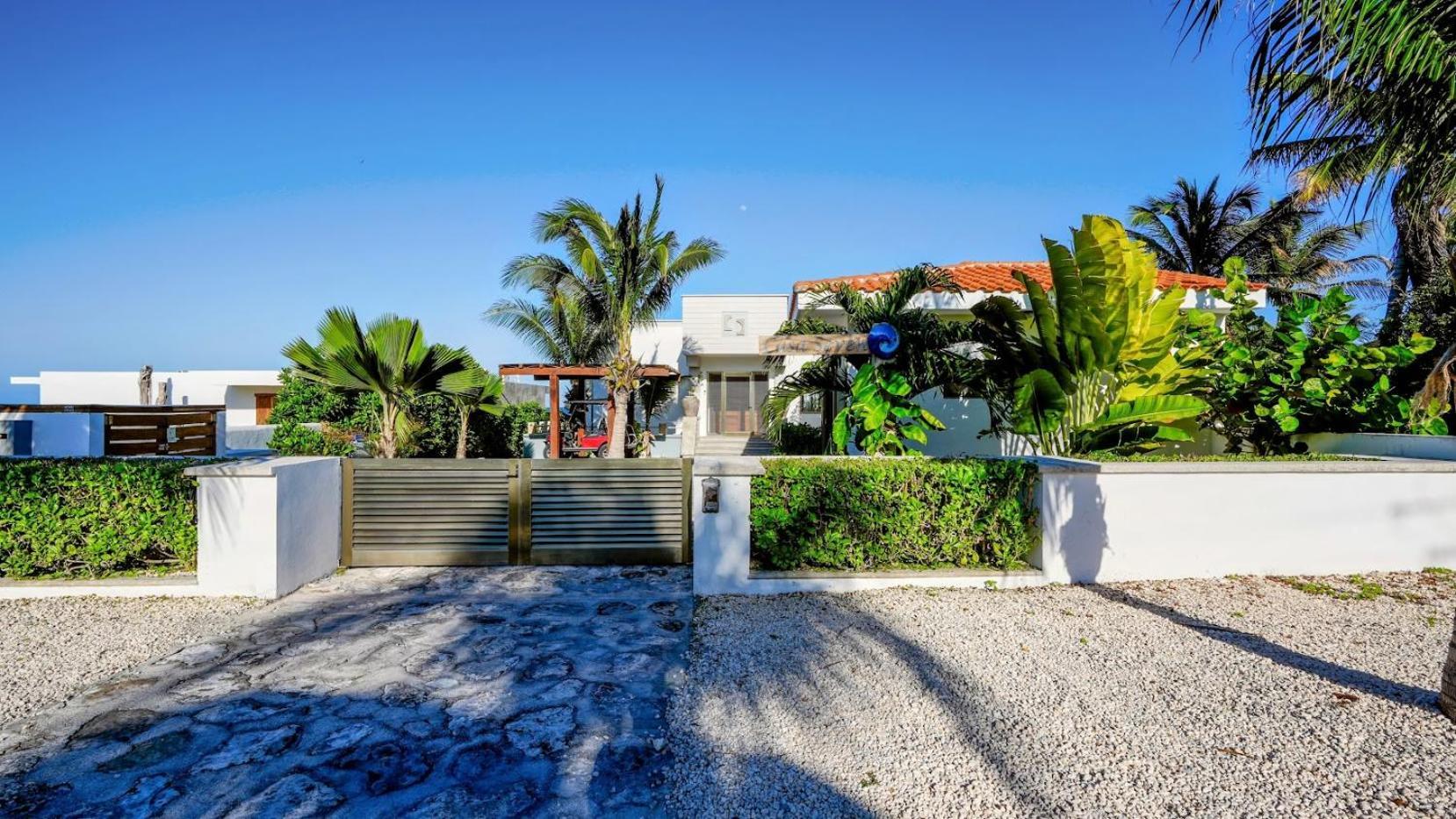 Casa Seven Ocean Front With Private C Hef Included Villa Isla Mujeres